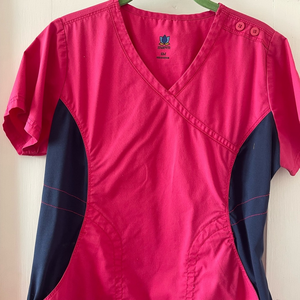 Scrub top